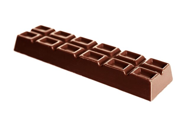 白で隔離おいしいチョコレート ・ バー