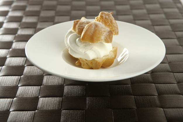 Delicious cream puff cake