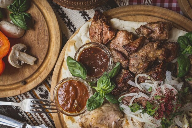 Photo delicious european and slavic cuisine on the big table waiting for guests table with food top view