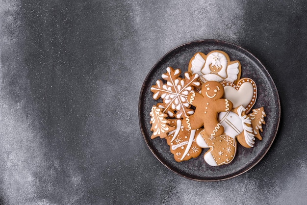 Delicious gingerbread cookies with honey ginger and cinnamon