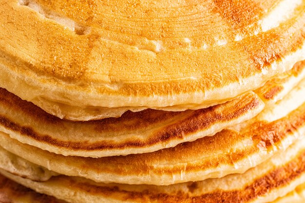 Foto deliziosa colazione fatta in casa con frittelle