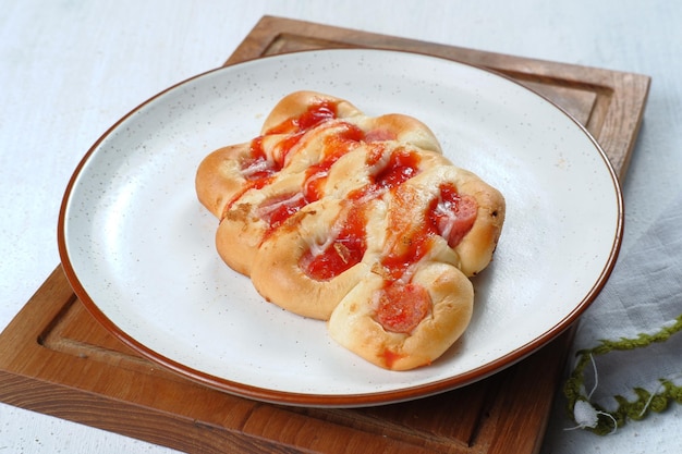 맛있는 수제 애벌레 소시지 빵