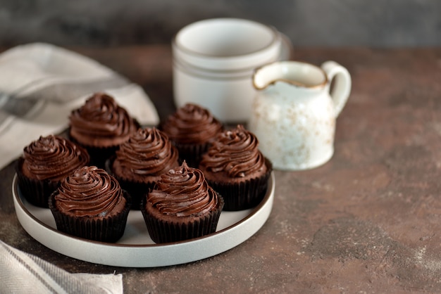 Photo delicious homemade chocolate capkakes.