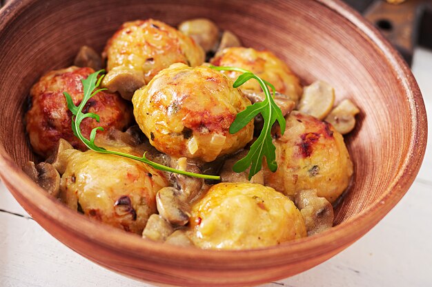 Photo delicious homemade meatballs with mushroom cream sauce.  swedish cuisine.