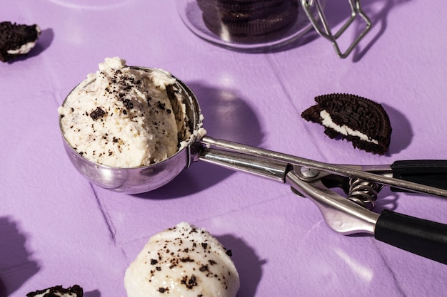 Foto delizioso assortimento di gelati e biscotti