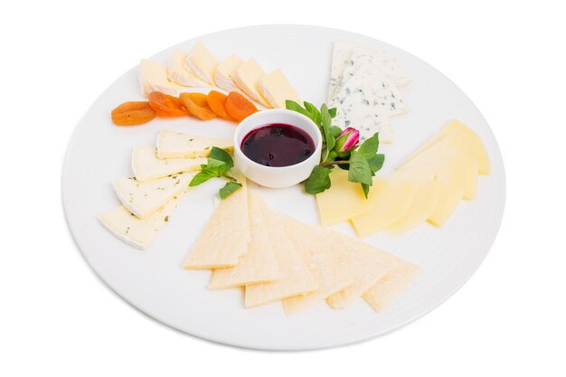 Photo delicious italian cheeses platter