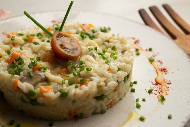 Photo delicious italian risotto with vegetables