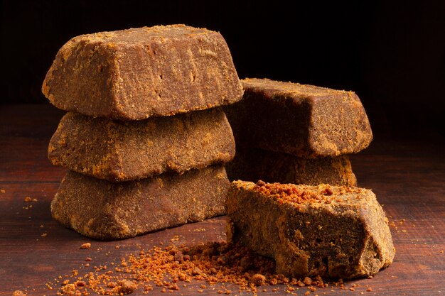 Photo delicious jaggery still life composition