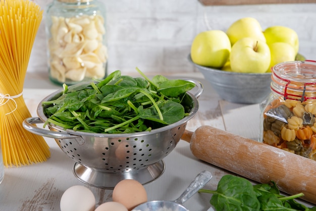 Delicious leaves spinach salad