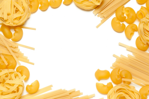 Photo delicious mixed pasta on white frame background