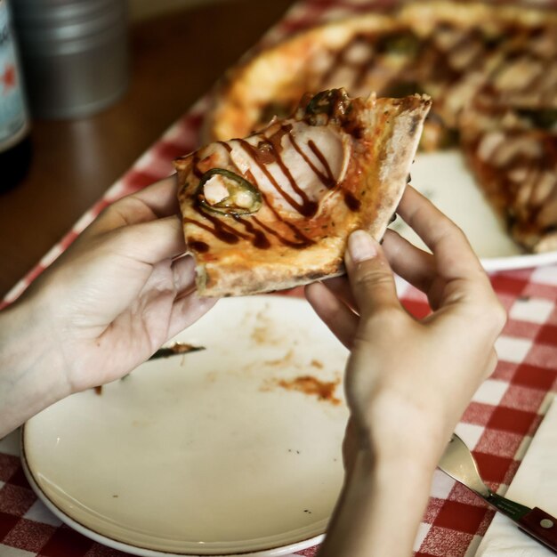 맛있는 믹스 피자 이탈리아 음식