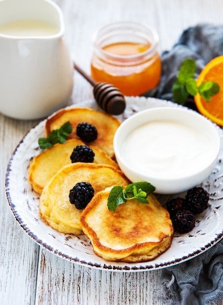 Delicious pancakes with blackberries