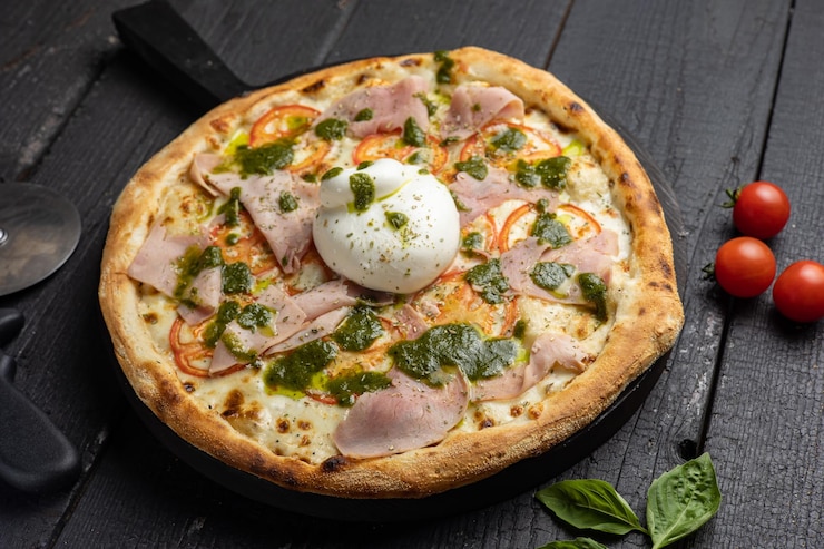 Фотография вкусная пицца в ресторане