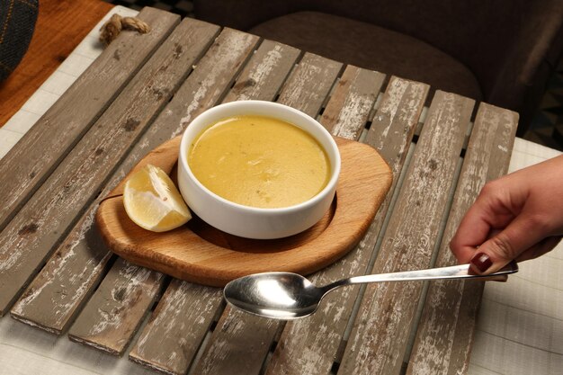 Вкусный суп Овощной суп в миске