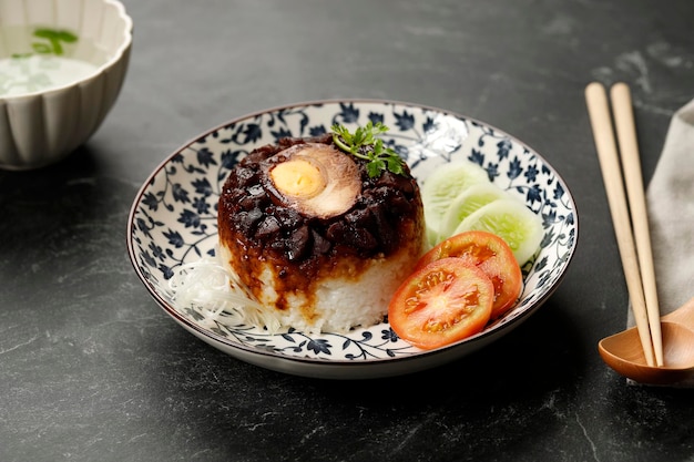 おいしい醤油鶏と土鍋の炊き込みご飯