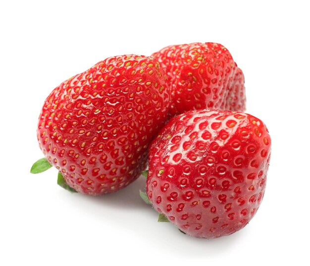 흰색 배경에 맛있는 딸기