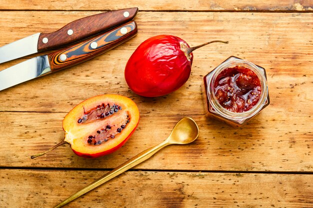 Foto deliziosa marmellata di tamarillo.