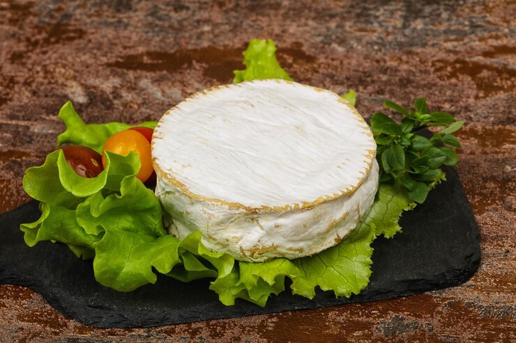 फोटो delicous camembert cheese
