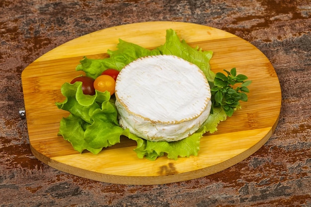 Foto delizioso formaggio camembert