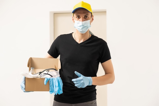 Delivery of a box with medical masks to the hospital.