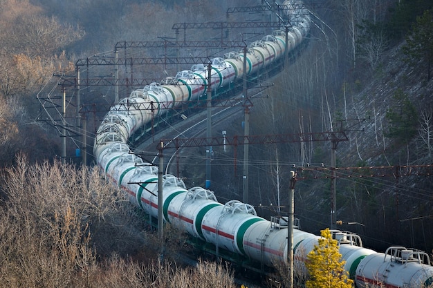 Foto consegna del trasporto ferroviario di gas naturale liquefatto in russia