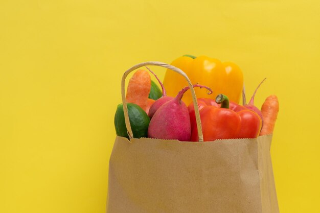 Delivery of vegetables package with vegetables