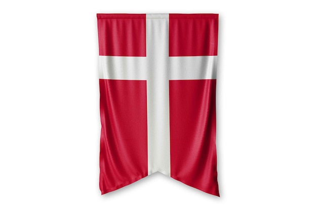 デンマークの旗は、白い壁の背景画像にハングアップします。