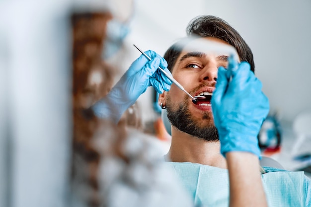 Foto medicina odontoiatrica appuntamento dal dentista spazio di copia