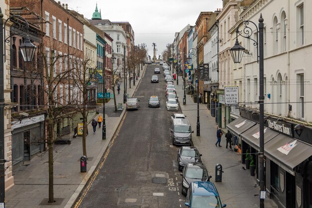 데리 시 런던데리 영상: 역사적인 데리의 영원한 거리와 파노라마 전망