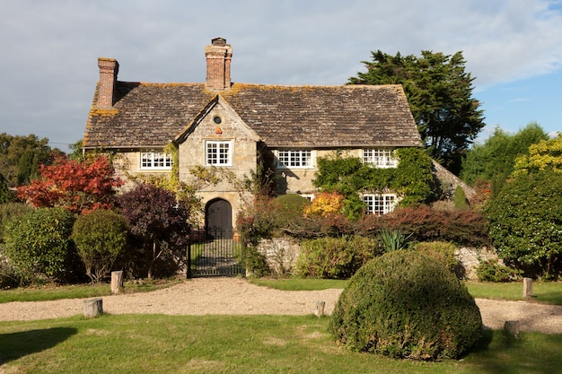 Photo desirable detached house in wisborough green west sussex on october 15 2009