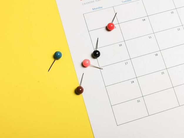 Desk calendar shadul and white and yellow background check