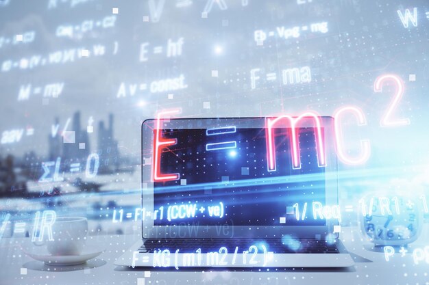 Desktop computer achtergrond en formule hologram schrijven Dubbele belichting Onderwijsconcept