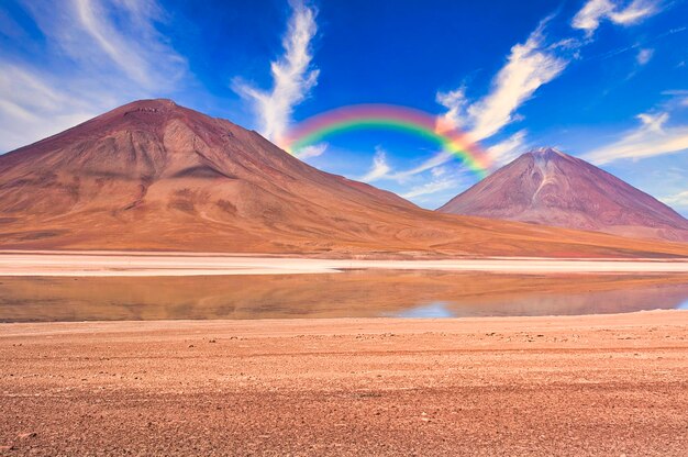 Photo the desolate land of the altiplano plain