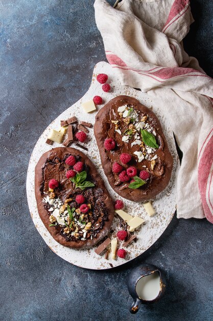 Dessert chocolate pizza