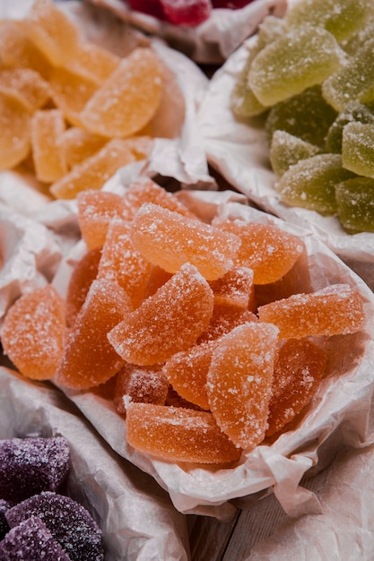 Dessert marmalade in the form of lemon and orange slices