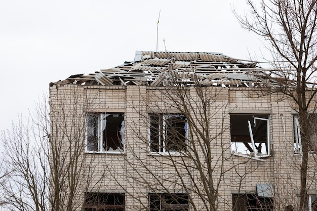 Photo destroyed building in kherson during the war russia ukraine