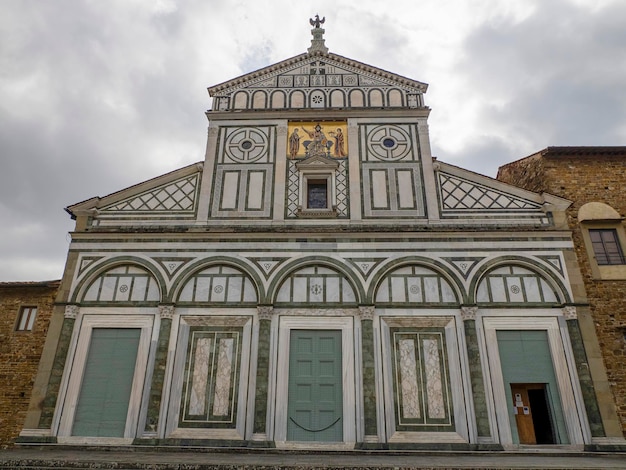 Photo detail of facade of church san miniato al monte in florence