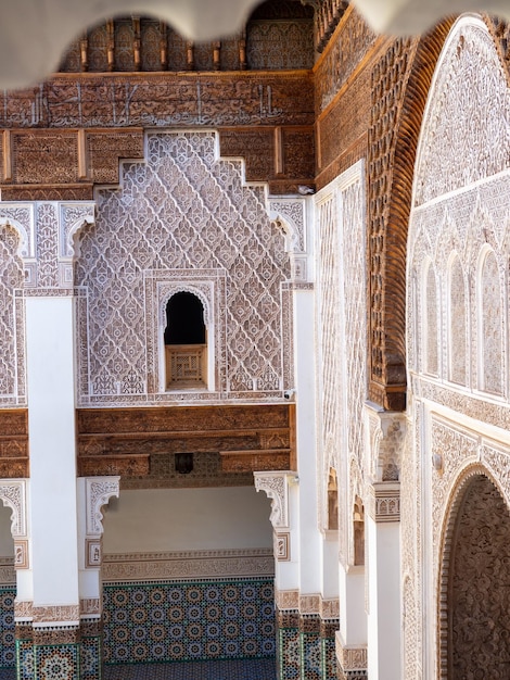 マドラサ ベン ユーセフ マラケシュ モロッコの窓の中の詳細
