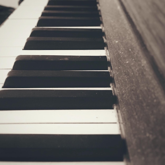 Детальный снимок клавиш фортепиано