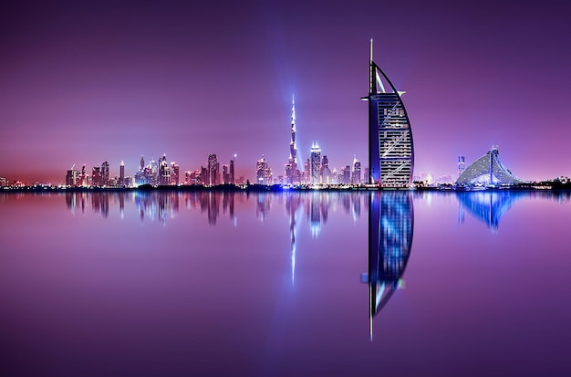 Photo detail of skyscraper reflection the palm island united arab emirates