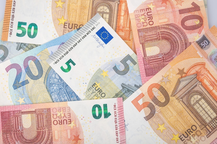 Foto detail van bankbiljetten van de europese unie als achtergrond