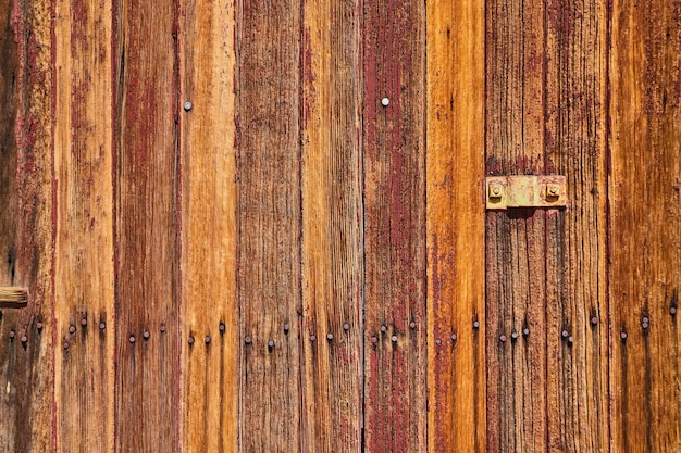 Detail van de textuur van hout op een verlaten trein