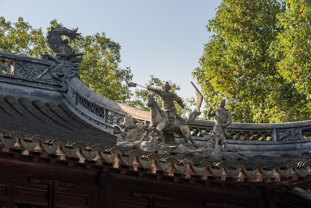 Detail van draak in Yuyuan of Yu Garden in Shanghai