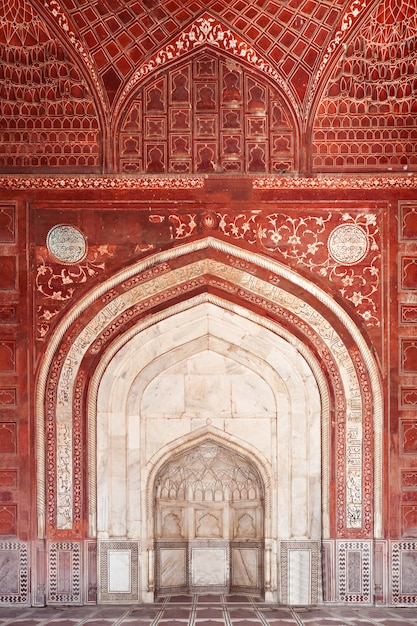 Detail van het versieren van de taj mahal