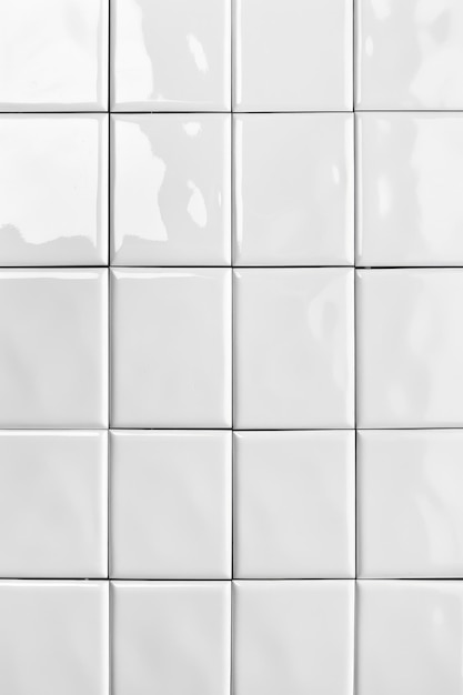 写真 インテリアデザインプロジェクトに適した白いタイルで覆われた壁の詳細な写真