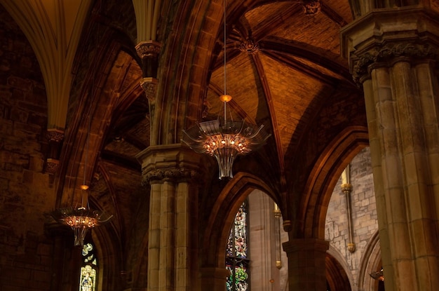 Details van architectuur in de kerk Verenigd Koninkrijk Edinburgh mei 2022