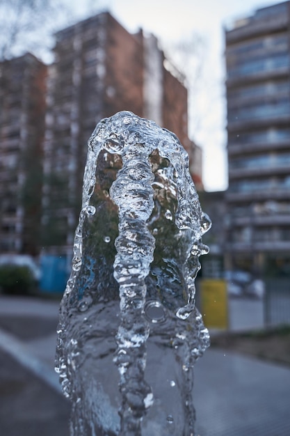 Details van de waterstraal uit een fontein