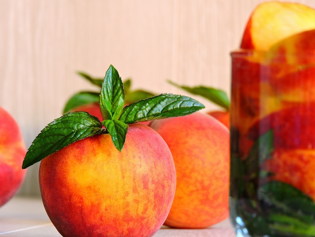 Detox drink with mint and peach.