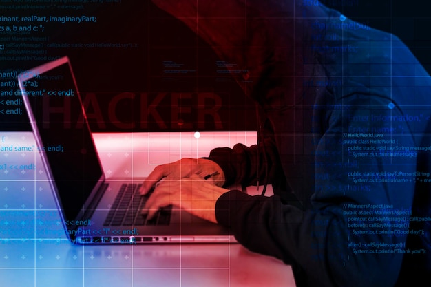 Foto sviluppa un sistema di sicurezza per fermare l'hacking delle password tieni gli hacker della sicurezza lontani dalle tue informazioni finanziarie
