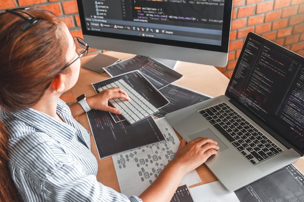 Developing programmer reading computer codes Development Website design and coding technologies